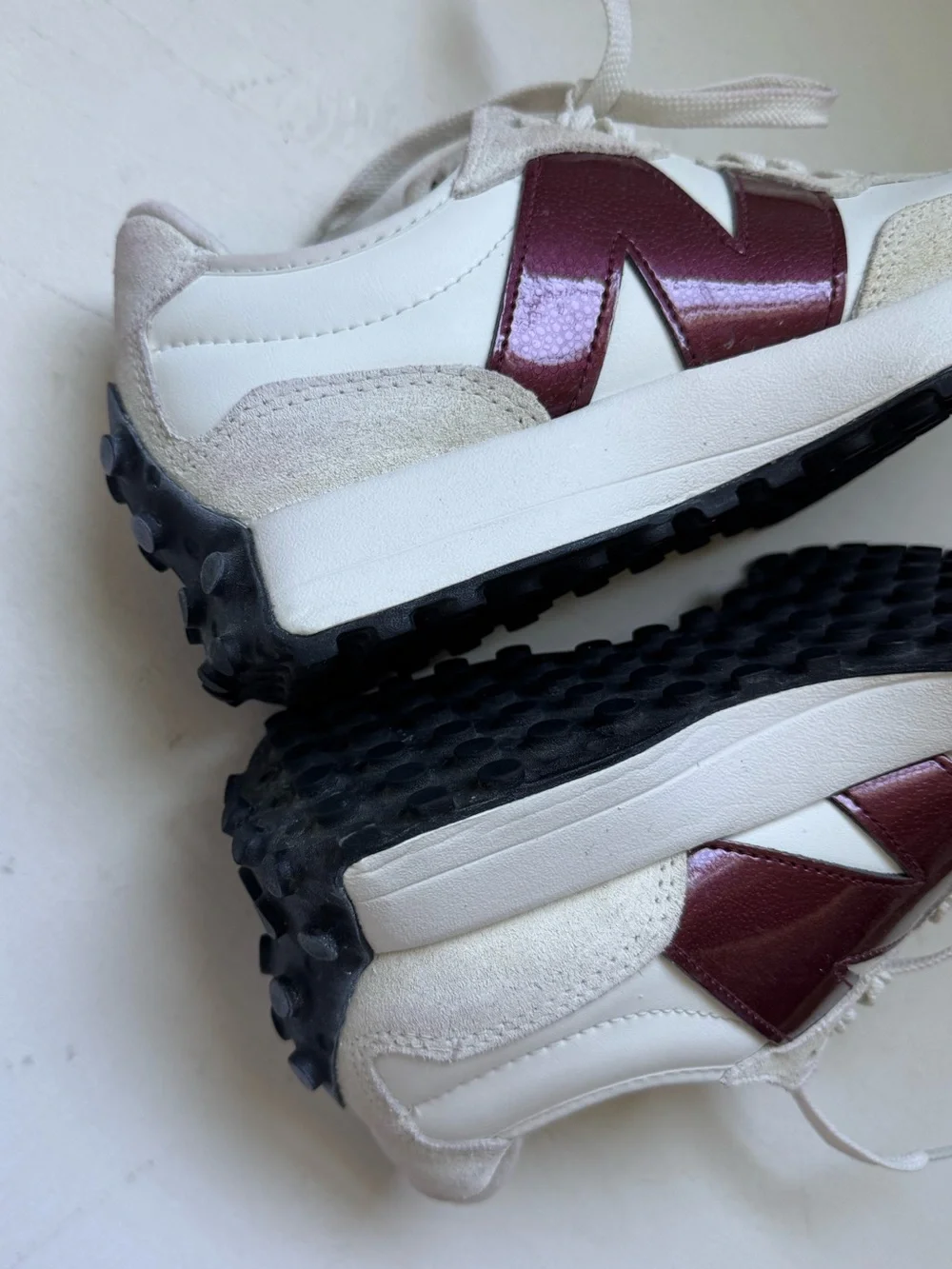 New Balance 327 Sneakers
